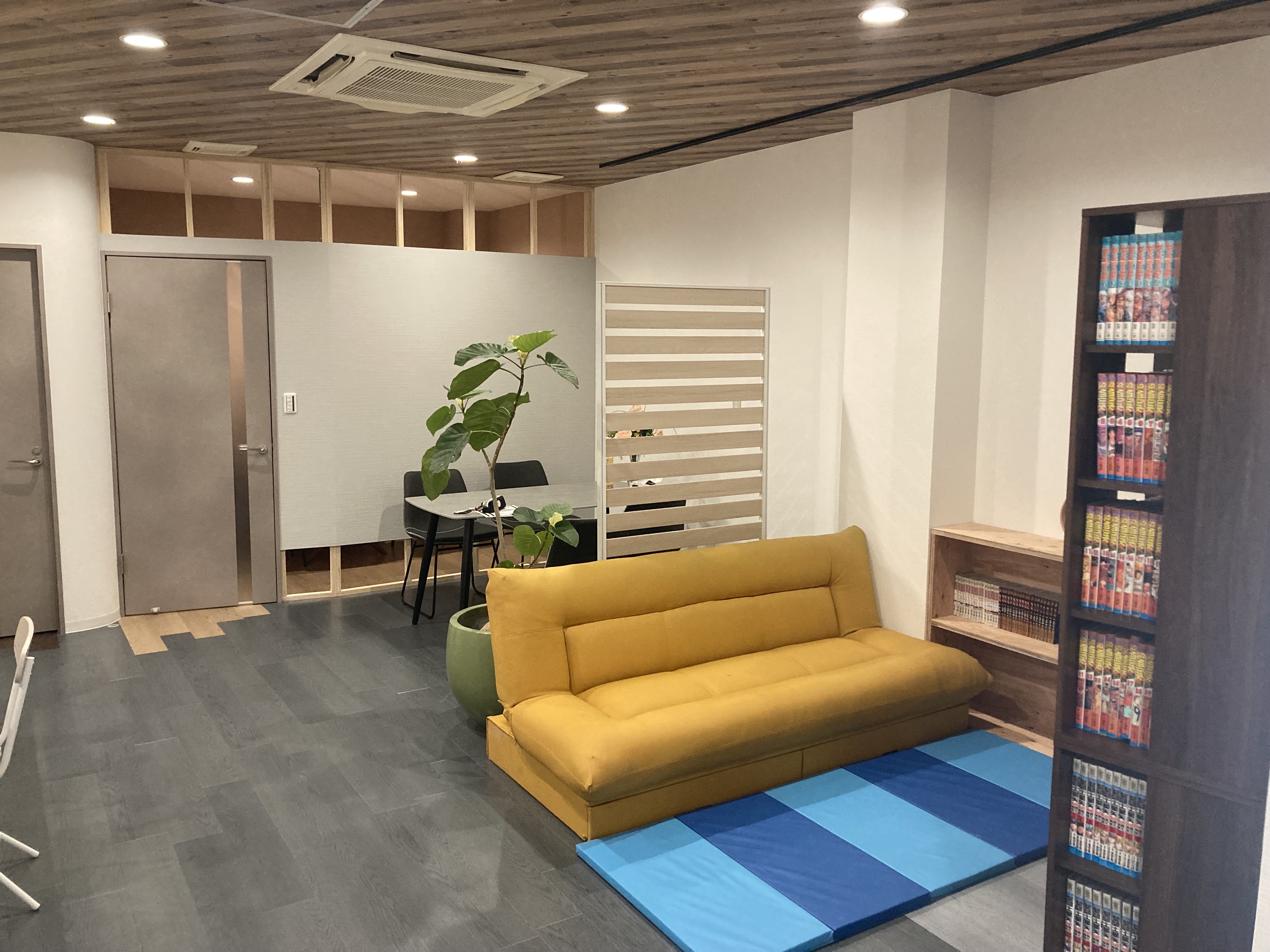店内は商談以外でもゆったりと過ごしていただけます