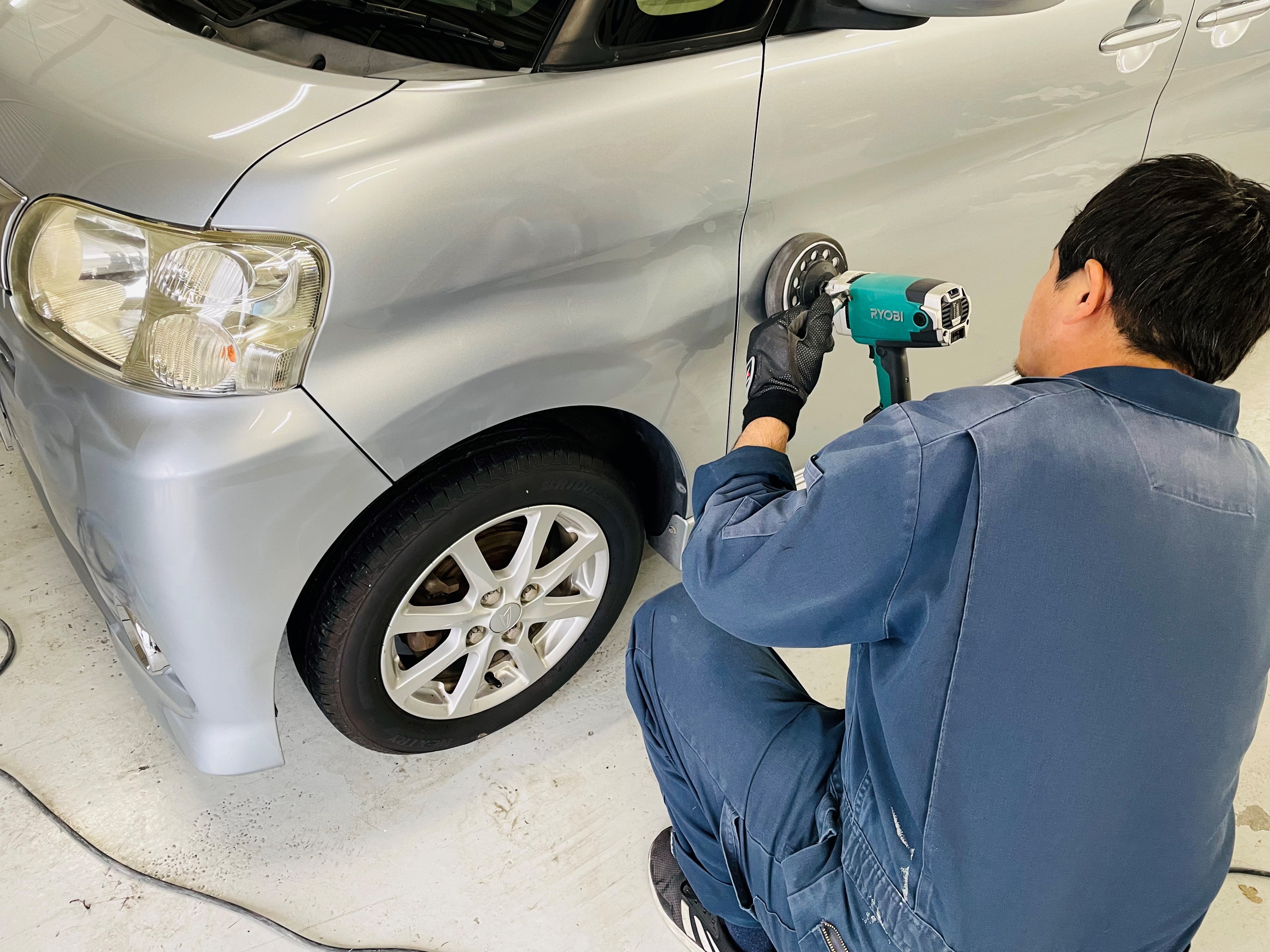 愛車の車磨きお任せください！