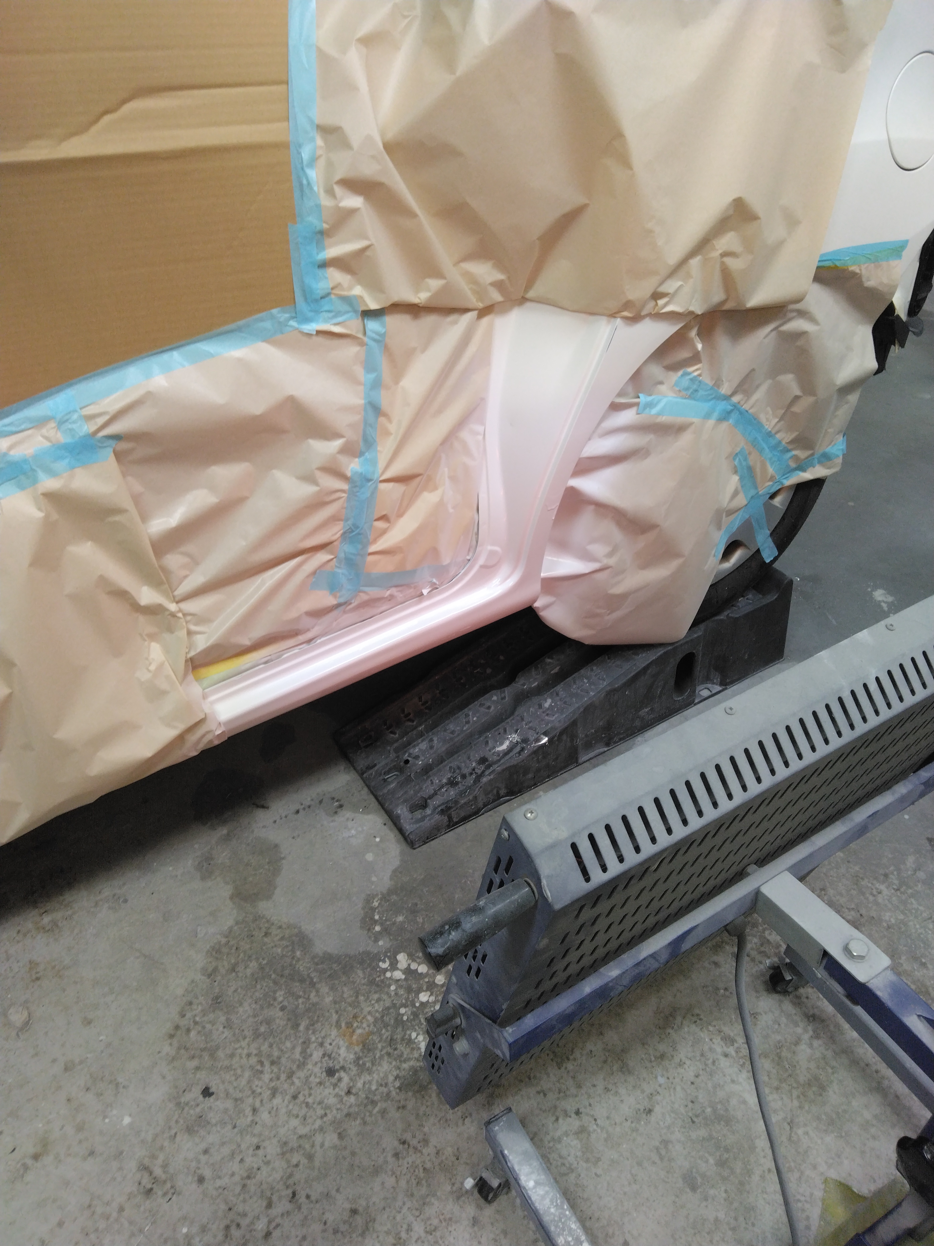 板金塗装工場あります！