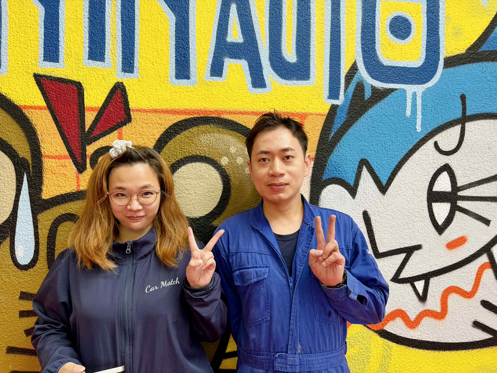 元気いっぱいで接客します。