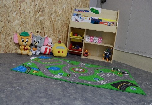 お子様連れも安心のキッズスペース