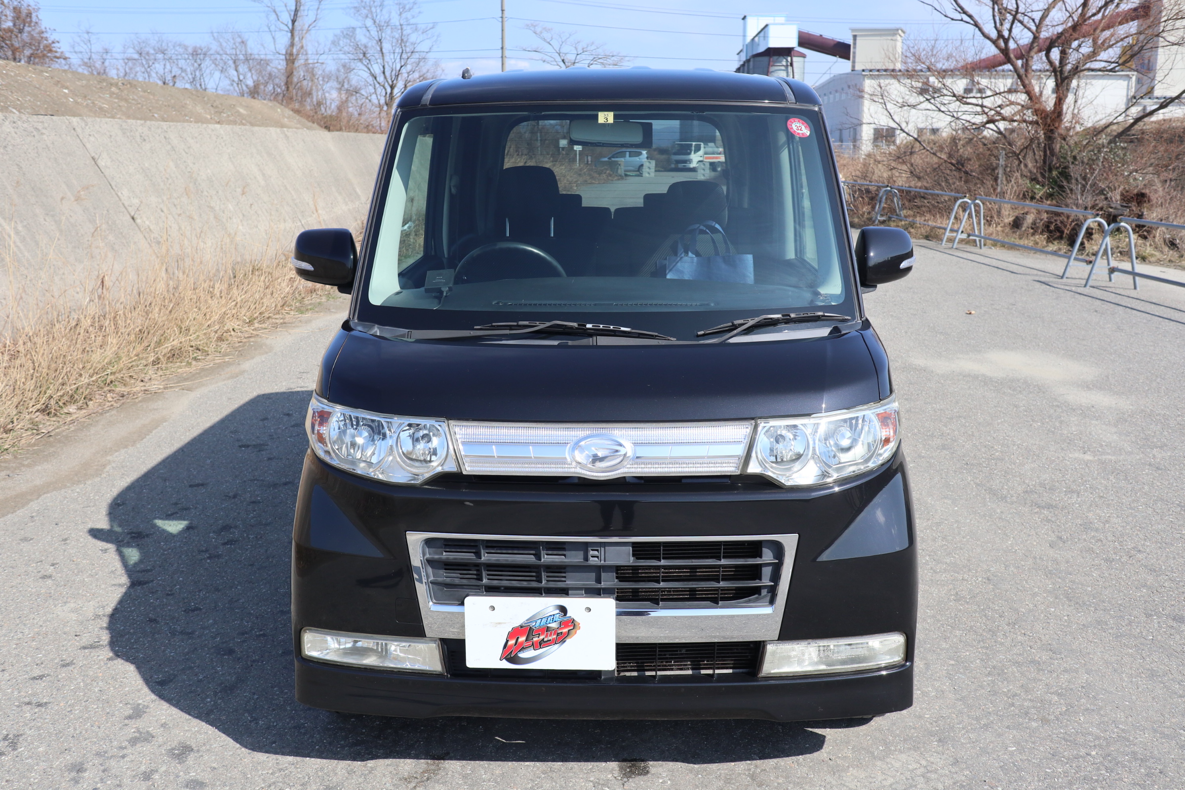 国産車 :: ダイハツ :: タントカスタム/車検2年付き！/ミラクル 