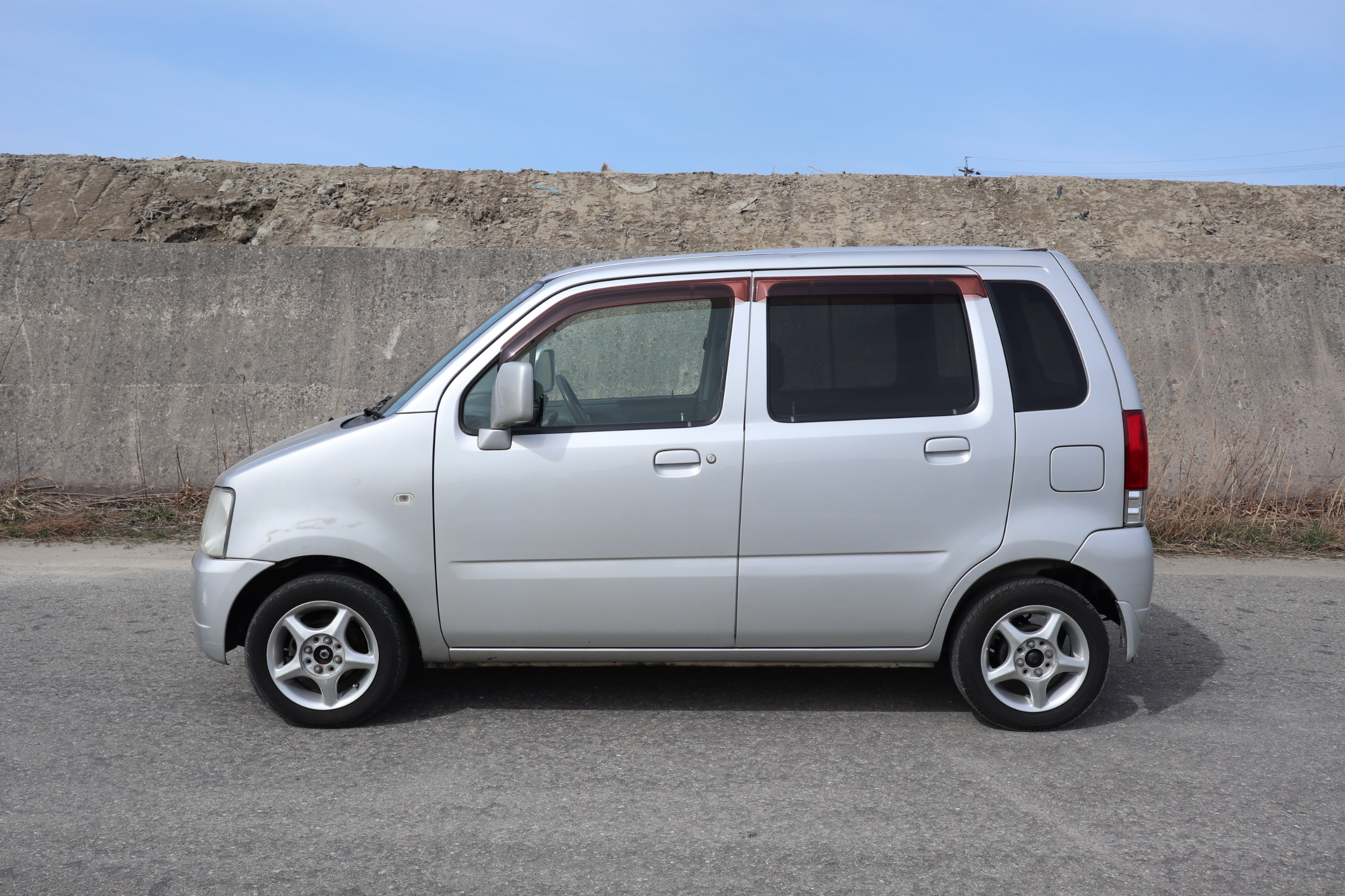 スズキ ワゴンR ホワイト 名古屋ナンバー305 ワゴンＲ(愛知県)の中古車 | スズキ公式中古車検索サイト U\u0027s