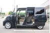 パワースライドドア】スマートキーや運転席のスイッチでスライドドアの開閉が可能。電動だから力をいれてドアを開ける必要が無く、小さなお子様でも重い荷物を持っている時もラクに開け閉めできます。