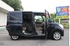 パワースライドドア】スマートキーや運転席のスイッチでスライドドアの開閉が可能。電動だから力をいれてドアを開ける必要が無く、小さなお子様でも重い荷物を持っている時もラクに開け閉めできます。