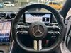 上位モデル譲りの高級感ある素材と、先進的なデジタルコックピットが融合し、洗練された空間