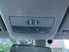室内灯も大きく車内を明るく照らします。