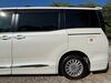人気色の白色ボディ、モデリスタエアロ付き！