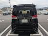 技術集団がお車を磨き、ツヤツヤのガラスコーティングを実現いたします。コーティングした車は洗車が楽になり塗装の色あせを防ぎ、車の価値を守ります。