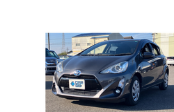 アクア【バックカメラ】【シートヒーター】