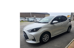 ヤリス【バックカメラ】