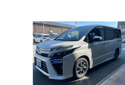 ヴォクシー【両側電動スライドドア】