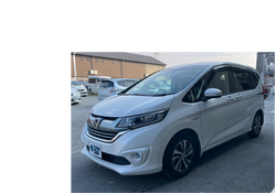 フリード ハイブリッド【両側電動スライドドア】