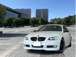 【BMW3シリーズ 335iクーペ】サンルーフ レザーシート