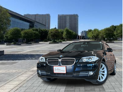 【BMW5シリーズ523iツーリング ハイラインパッケージ】