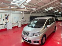 フリードスパイク♥スマートキー☺左側パワースライドドア♬