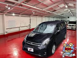 アイシス★コンパクトなミニバン☺女性も運転しやすい☺★