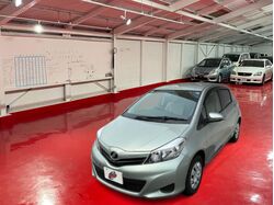 ヴィッツ♡2万キロ台❣❣❣低走行(*'ω'*)ETC♪ナビ