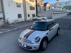 人気のブラックルーフ仕様!スタイリッシュなツートンカラーです♪ 【車検2年付】BMW☆MINIクーパー★すぐ乗れます!