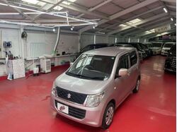 ワゴンR★TV・アイドリングストップ★運転席シートヒーター