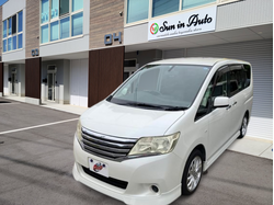 セレナ★フリップダウンモニター♪17インチアルミホイール