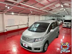 フリードスパイク♥スマートキー☺左側パワースライドドア♬