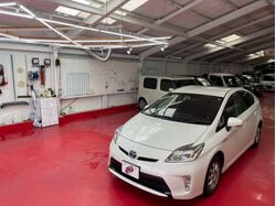 プリウス★30後期☆グレードｓ♬純正ナビ☆