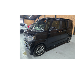 N-BOX カスタム【片側電動スライドドア】