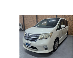 セレナ ハイウェイスター ハイブリッド【Bluetooth】