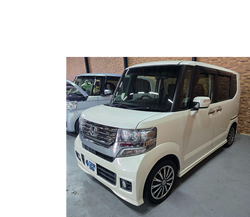 N-BOX カスタム【両側電動スライドドア】