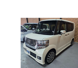 N-BOX カスタム【両側電動スライドドア】