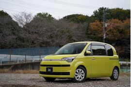 個性的なボディカラーで街中を走行中も目立って可愛い！駐車場でもすぐ見つけられて便利です！【スペイド】