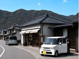 淡路島で過去に家賃滞納があり、車のローンに不安がある方へ。家賃滞納と審査の関係、CIC・LICCへの影響、自社ローンで相談する際の考え方をわかりやすく解説します。