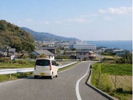 淡路島で医療費の未払いがあり車のローン審査に不安がある方へ。カーマッチ淡路島本店が、自社ローンで見られやすいポイントや無理のない車購入の考え方を解説します。