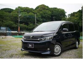 深緑色で他車とあまりかぶらないデザイン、目立つ傷も少なく綺麗な状態です！