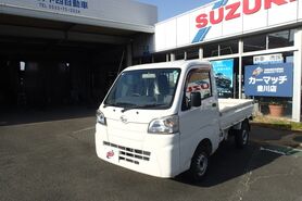 内装、外装ともに汚れ、傷が多いです。