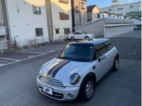 人気のブラックルーフ仕様！スタイリッシュなツートンカラーです♪