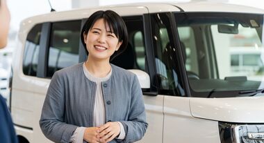 年収が低くても車は買える？自社ローンで無理なく持つ方法