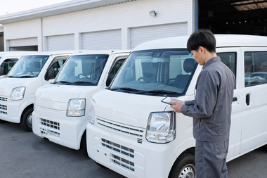 軽貨物運送会社の車両整備 軽貨物運送会社の車両整備