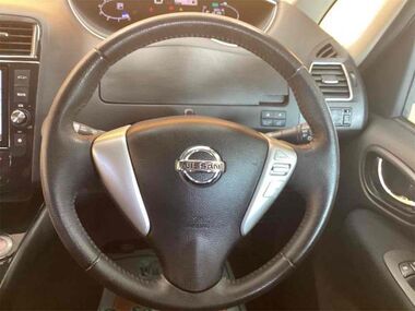 自社ローン,三重,津市,プリウス,日産,セレナ