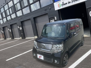 ホンダ N-BOXカスタム ブラック 外観 フロントビュー 盛岡 中古車 両側パワースライドドア搭載