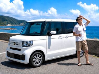 淡路島の夏は日差しが強く、車内の暑さ対策が大切です。エアコンの確認、乗車前の換気、水分補給、日差し対策など、夏の運転で注意したいポイントを解説します。
