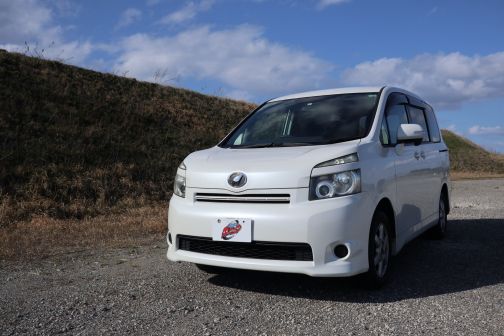 国産車 :: トヨタ :: 【家族で楽々！ヴォクシー/X Lエディション 