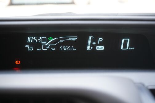 目視しやすいデジタルメーター！