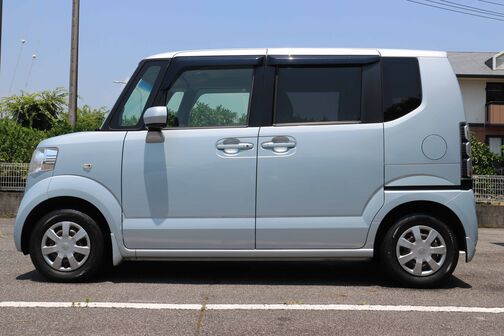 この度は当店のお車をご覧になっていただき、誠にありがとうございます。ぜひじっくりとご検討下さい。気軽にお問合せ・お見積りお待ちしております。