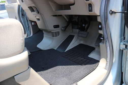 当店のお車をご覧いただきましてありがとうございます。お車についてのご質問やお見積りのご依頼、ご購入にあたってのご相談などお気軽にお問い合わせ下さい！