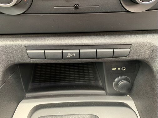 【お車探し】お客様のご要望に応じて、仕入れのプロがお客様と一緒にご希望のお車をお探しさせて頂くサービスをご提供しています。ご遠慮なくお申し出ください。