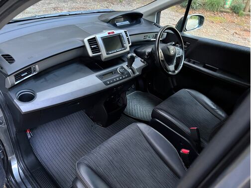 【廃車の無料引取り】当社は他社で購入された場合でも走行不能車や廃車の無料引き取り大歓迎です。「LINEでお問い合わせ」から車検証・車両の写真とご希望金額をお送りください。