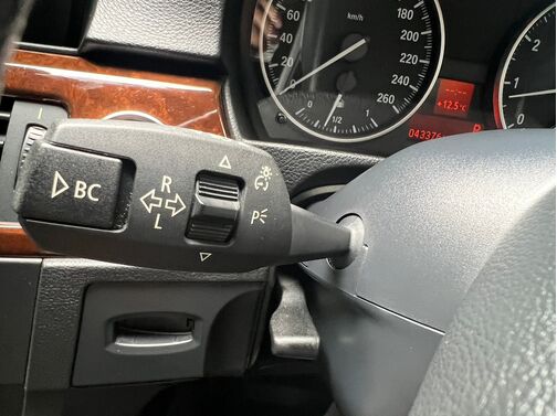 【廃車の無料引取り】当社は他社で購入された場合でも走行不能車や廃車の無料引き取り大歓迎です。「LINEでお問い合わせ」から車検証・車両の写真とご希望金額をお送りください。