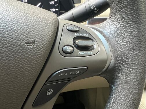 【廃車の無料引取り】当社は他社で購入された場合でも走行不能車や廃車の無料引き取り大歓迎です。「LINEでお問い合わせ」から車検証・車両の写真とご希望金額をお送りください。